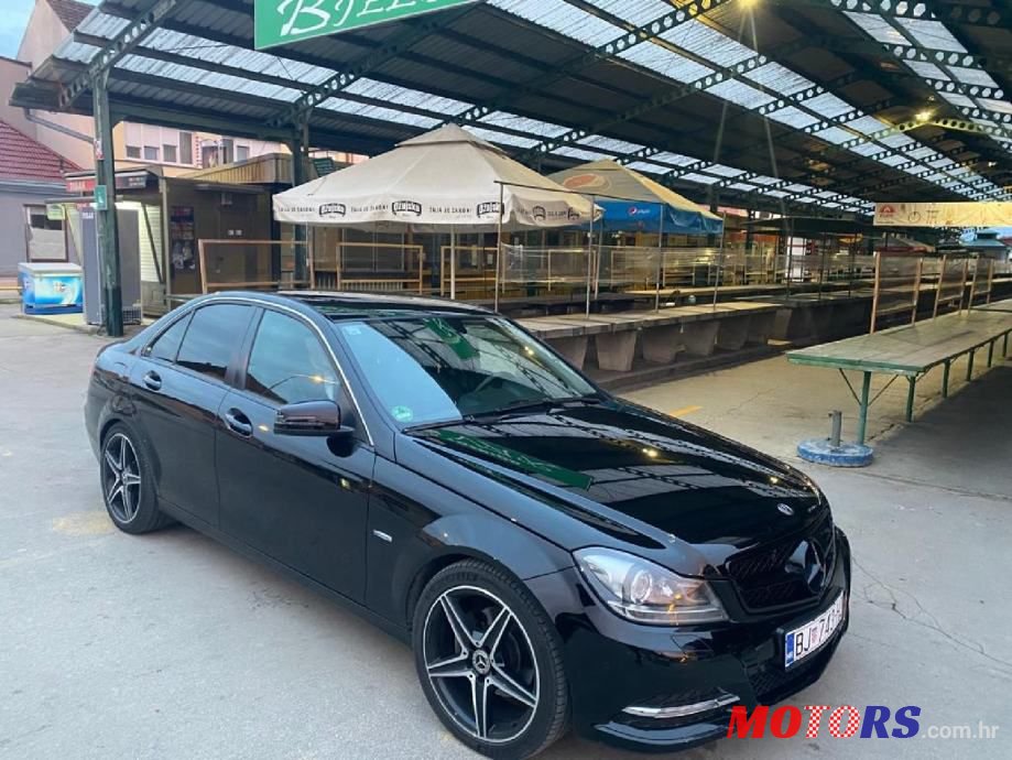 2011' Mercedes-Benz C-Klasa 220 Cdi photo #1