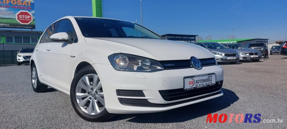 2014' Volkswagen Golf 7 1,6 Tdi Bmt photo #3