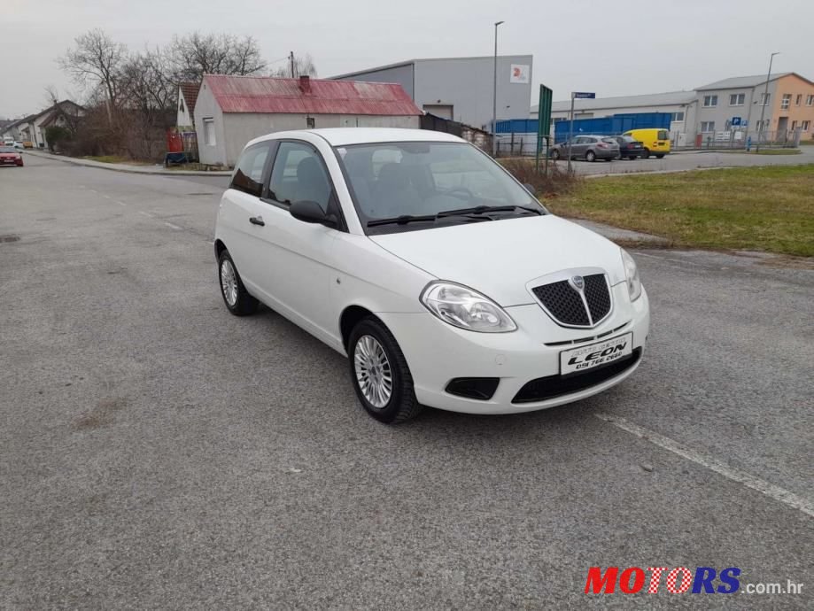 2009' Lancia Y 1,2 photo #2
