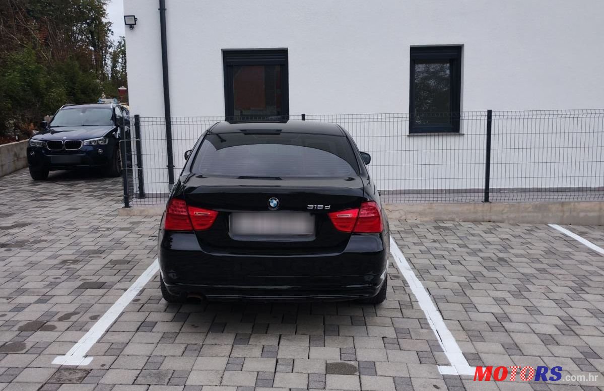 2010' BMW Serija 3 318D photo #3