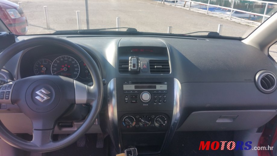 2008' Suzuki SX4 photo #5
