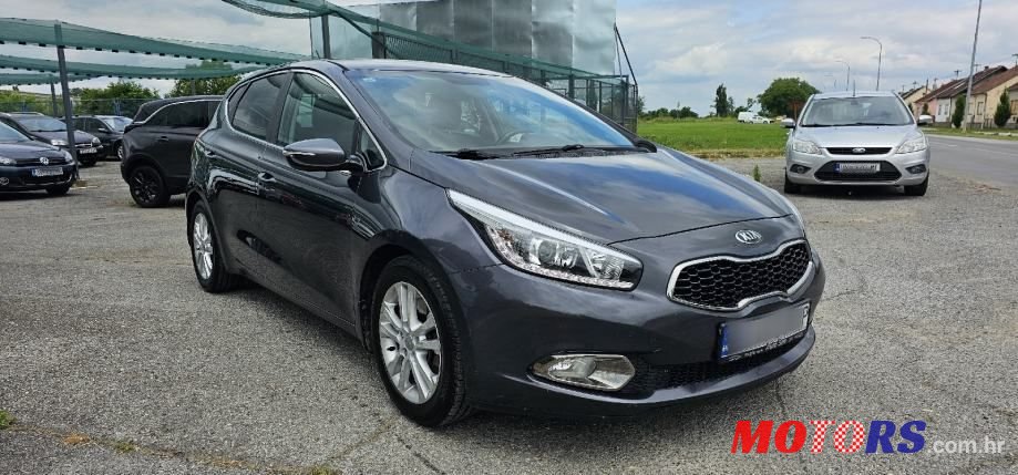 2012' Kia Ceed 1,4 Crdi Ex photo #3