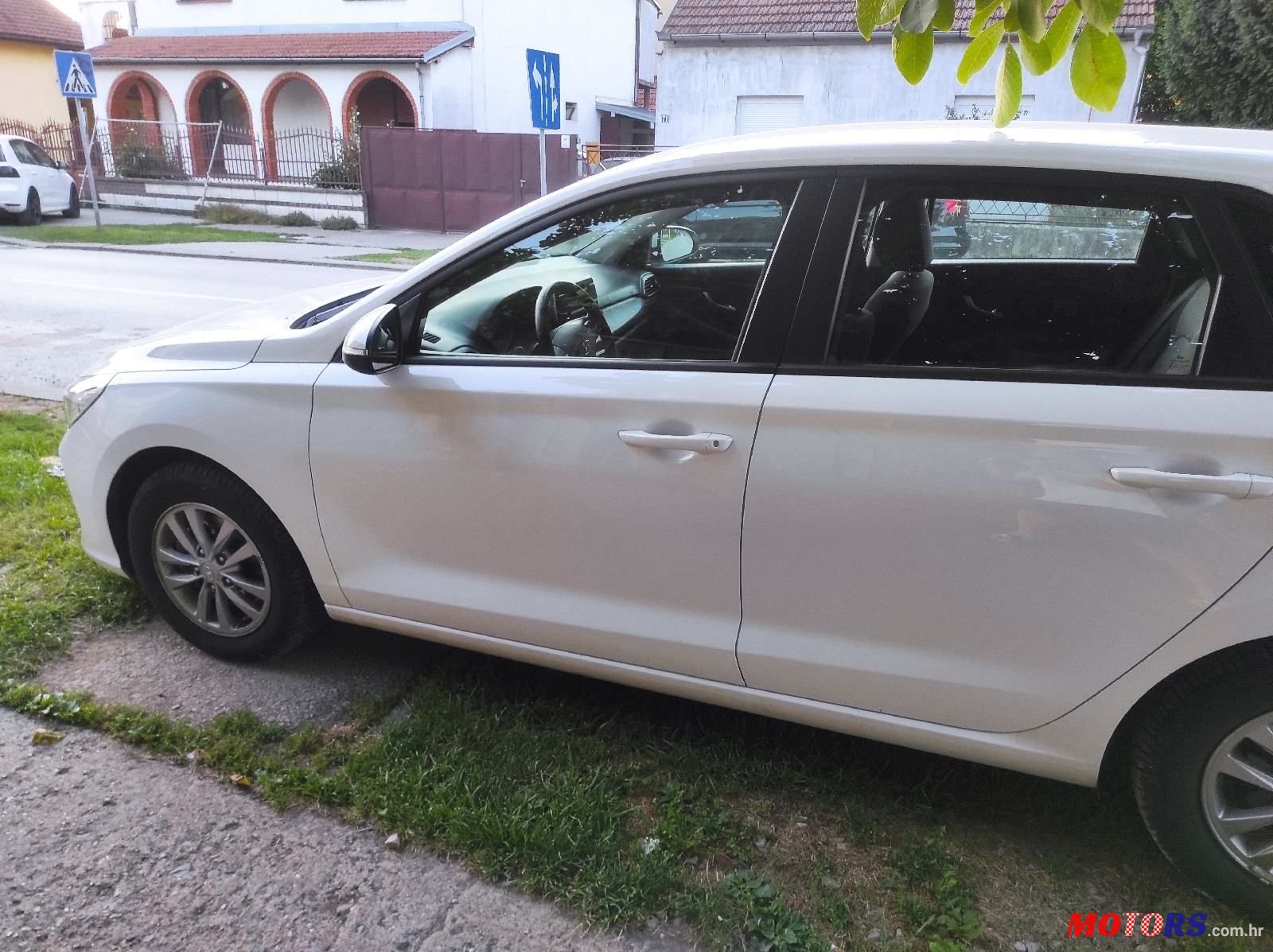 2019' Hyundai i30 1,0 T-Gdi photo #3