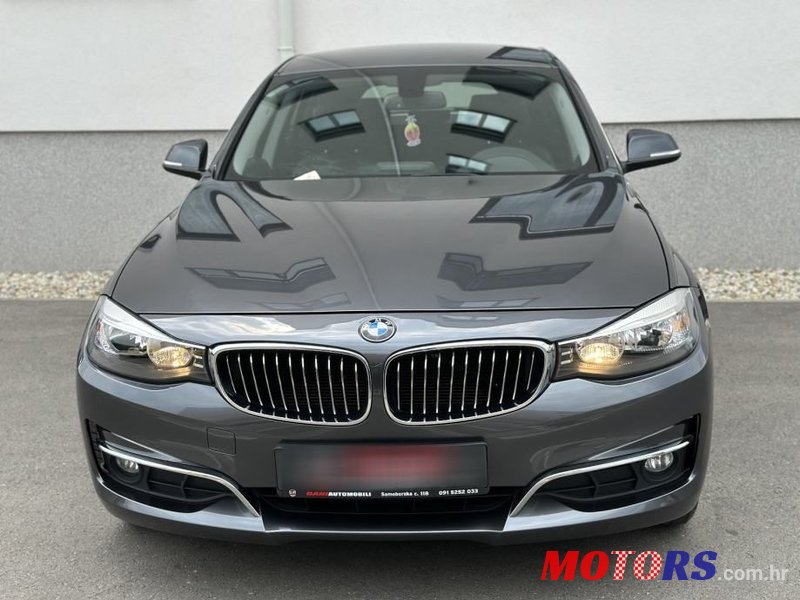 2015' BMW Serija 3 318D photo #3