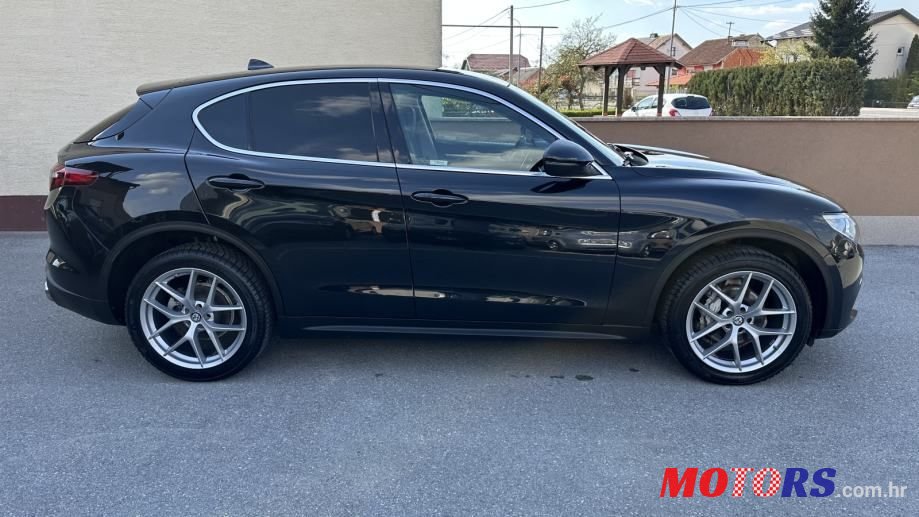 2017' Alfa Romeo Stelvio 2,2 Diesel photo #6