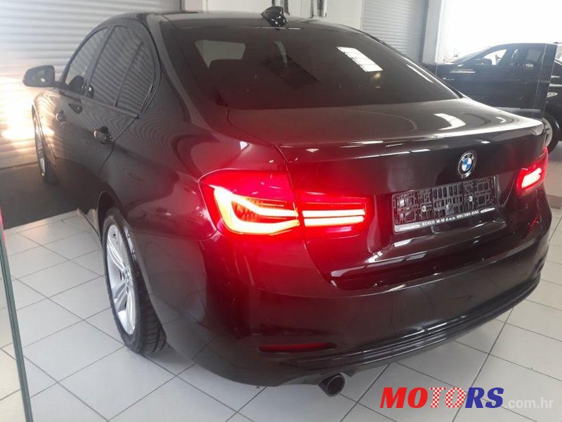 2015' BMW Serija 3 316D photo #3