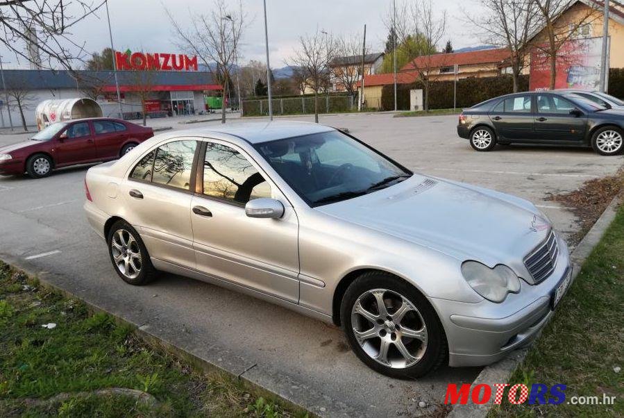 2002' Mercedes-Benz C-Klasa 200 Classic photo #1