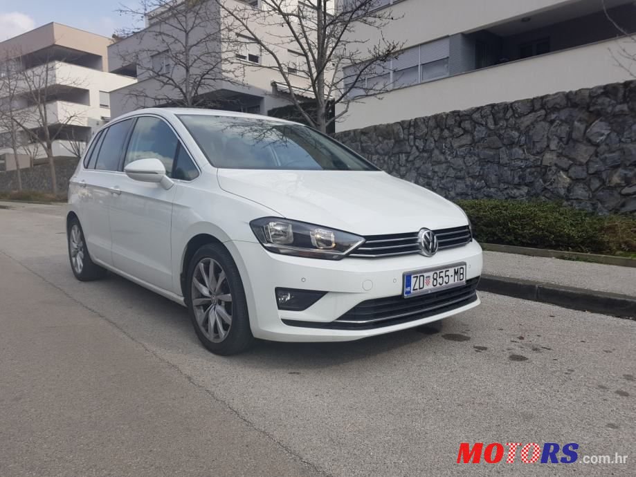 2015' Volkswagen Golf Sportsvan photo #6