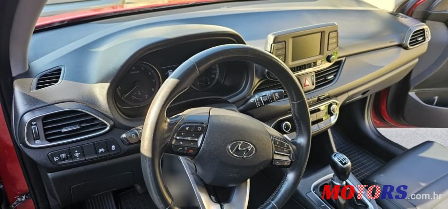 2018' Hyundai i30 1,4 Mpi photo #6