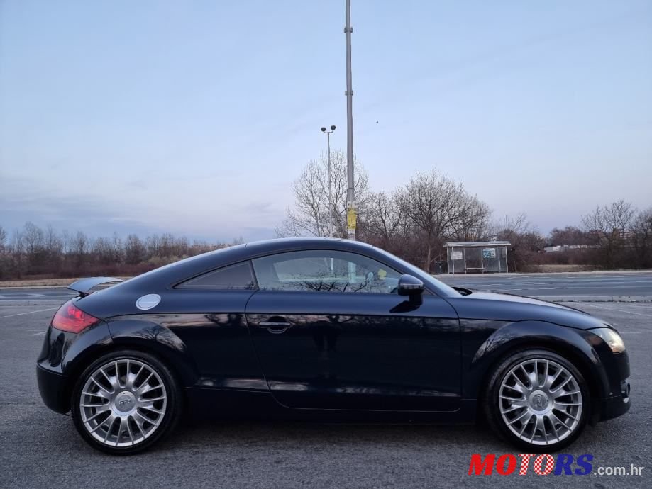 2010' Audi TT photo #6