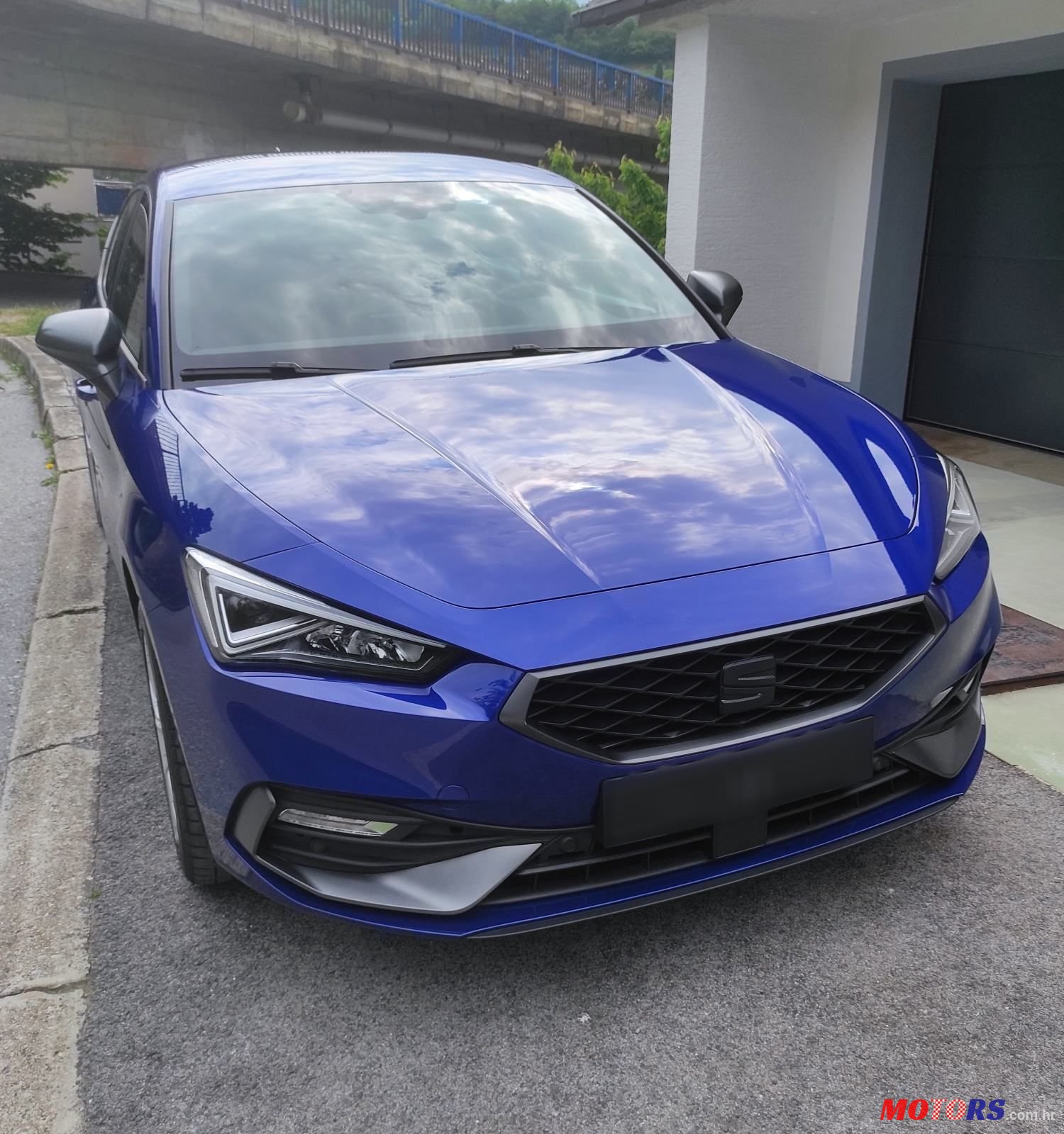 2020' SEAT Leon Hybrid photo #3