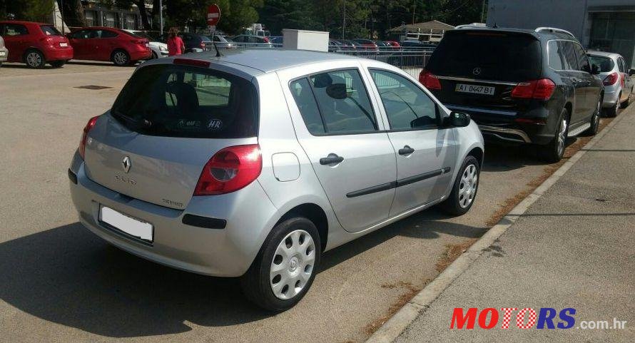 2006' Renault Clio 1,2 16V photo #1
