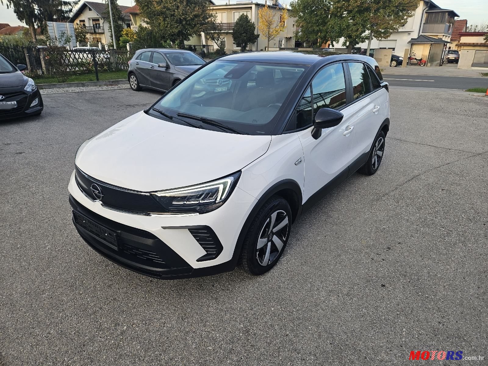 2021' Opel Crossland 1,2 photo #1