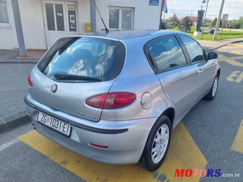 2003' Alfa Romeo 147 1,6 Ts photo #2