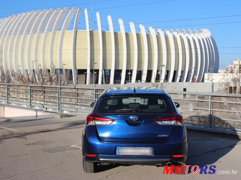 2017' Toyota Auris 1,4 photo #6