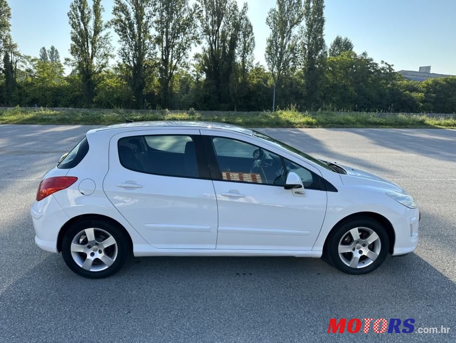 2011' Peugeot 308 1,6 Hdi photo #2