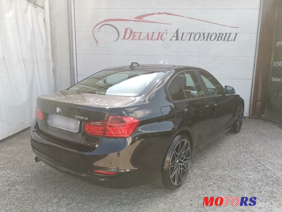 2013' BMW Serija 3 318D photo #5