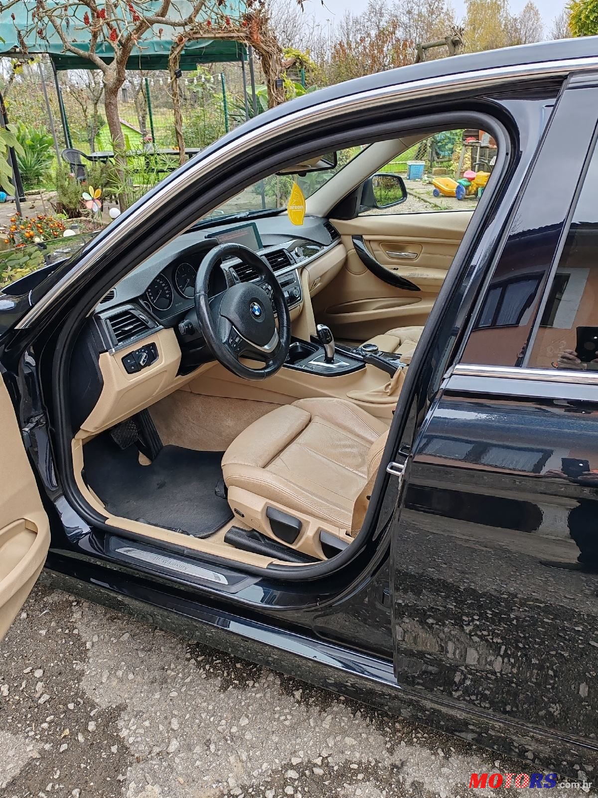 2014' BMW Serija 3 320D photo #6