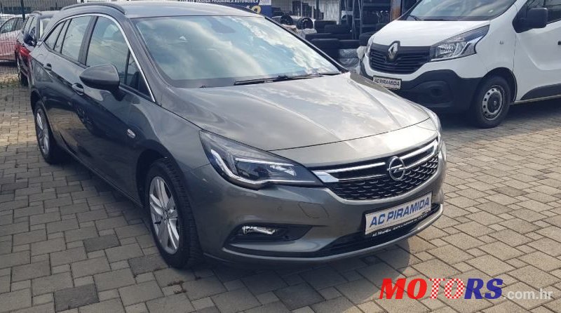 2016' Opel Astra Karavan photo #3