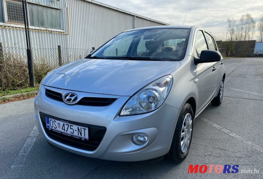 2009' Hyundai i20 1,4 Crdi photo #1