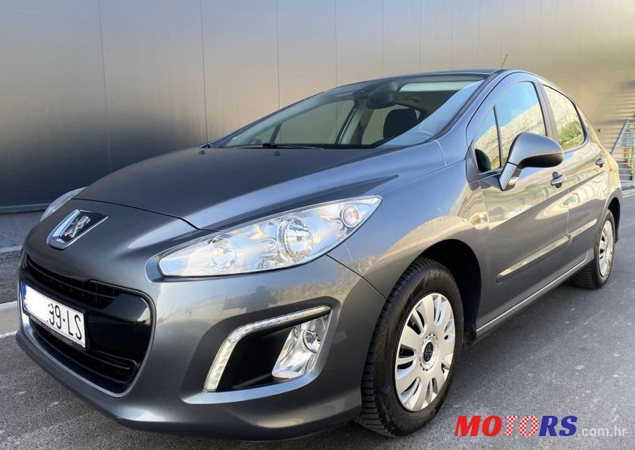 2011' Peugeot 308 1,6 E-Hdi photo #1