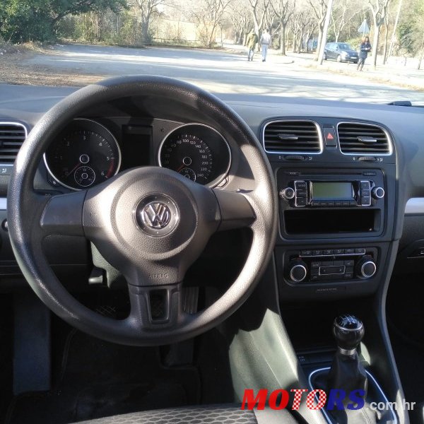 2010' Volkswagen Golf VI 1.6 TDI, 105 KS photo #3