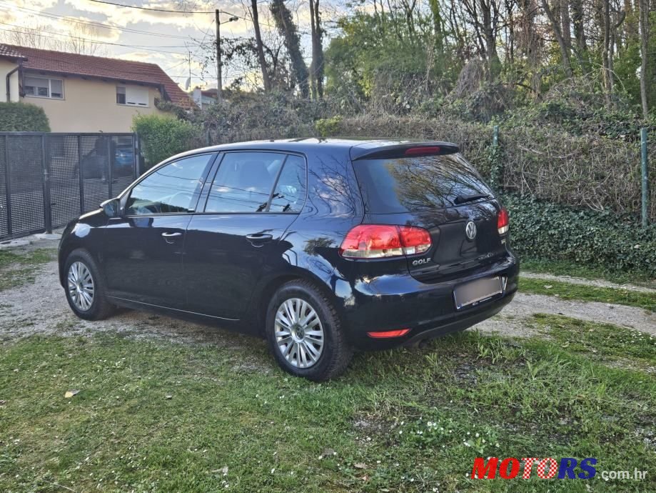 2012' Volkswagen Golf VI 1,6 Tdi photo #5