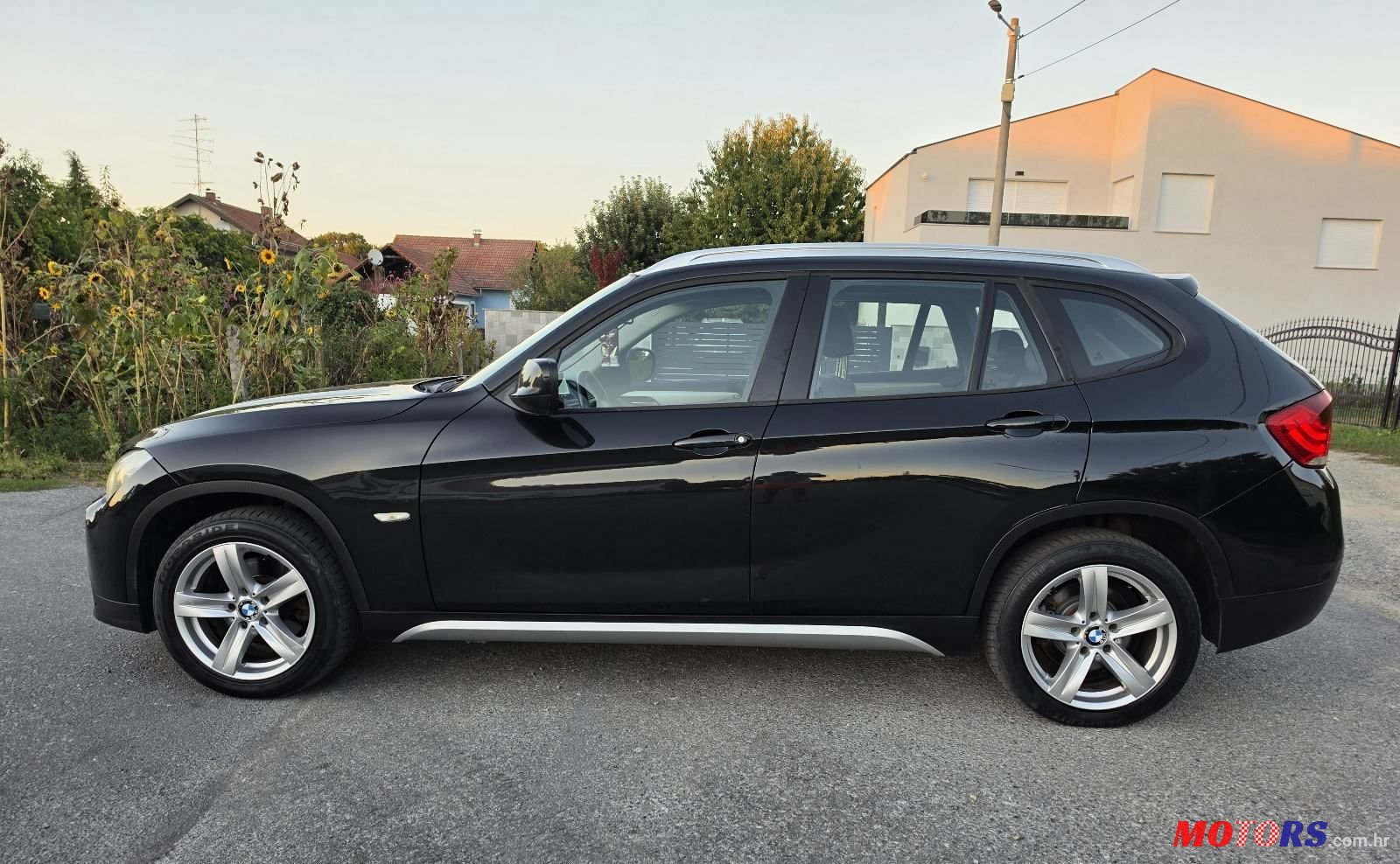 2011' BMW X1 Xdrive20D photo #6