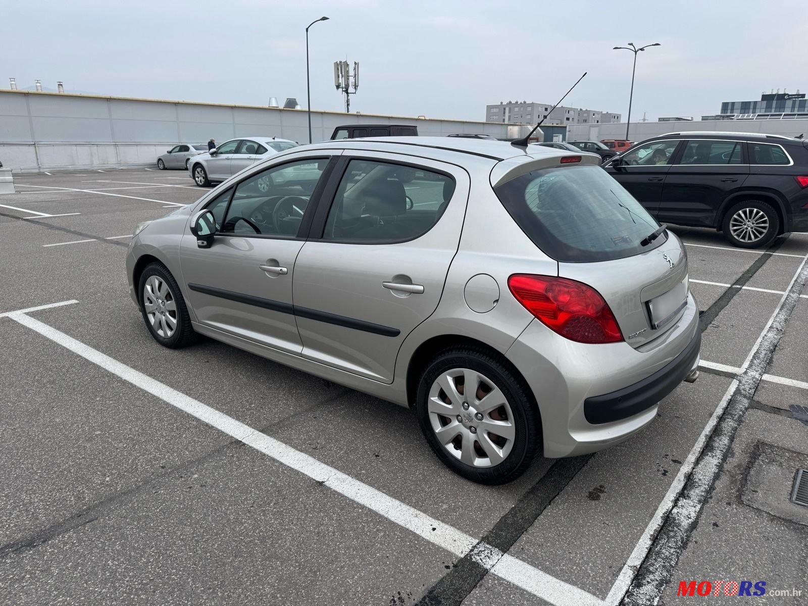 2006' Peugeot 207 1,6 Hdi photo #1