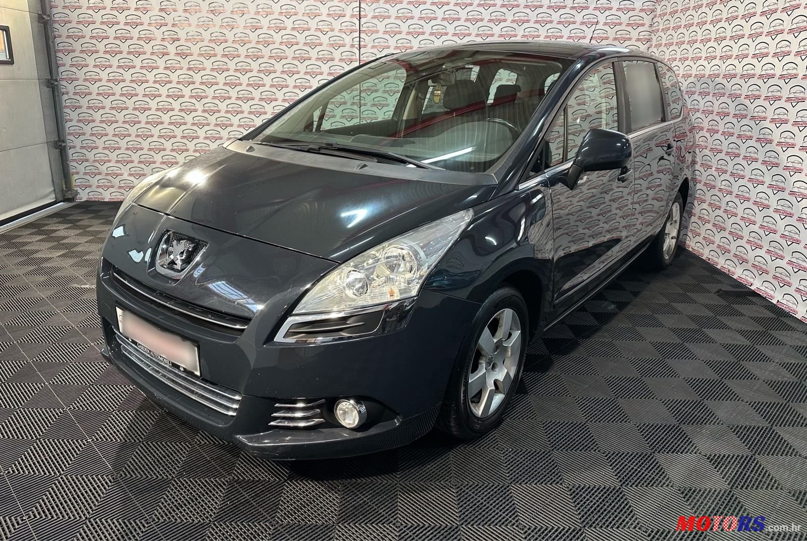 2011' Peugeot 5008 1,6 E-Hdi photo #2