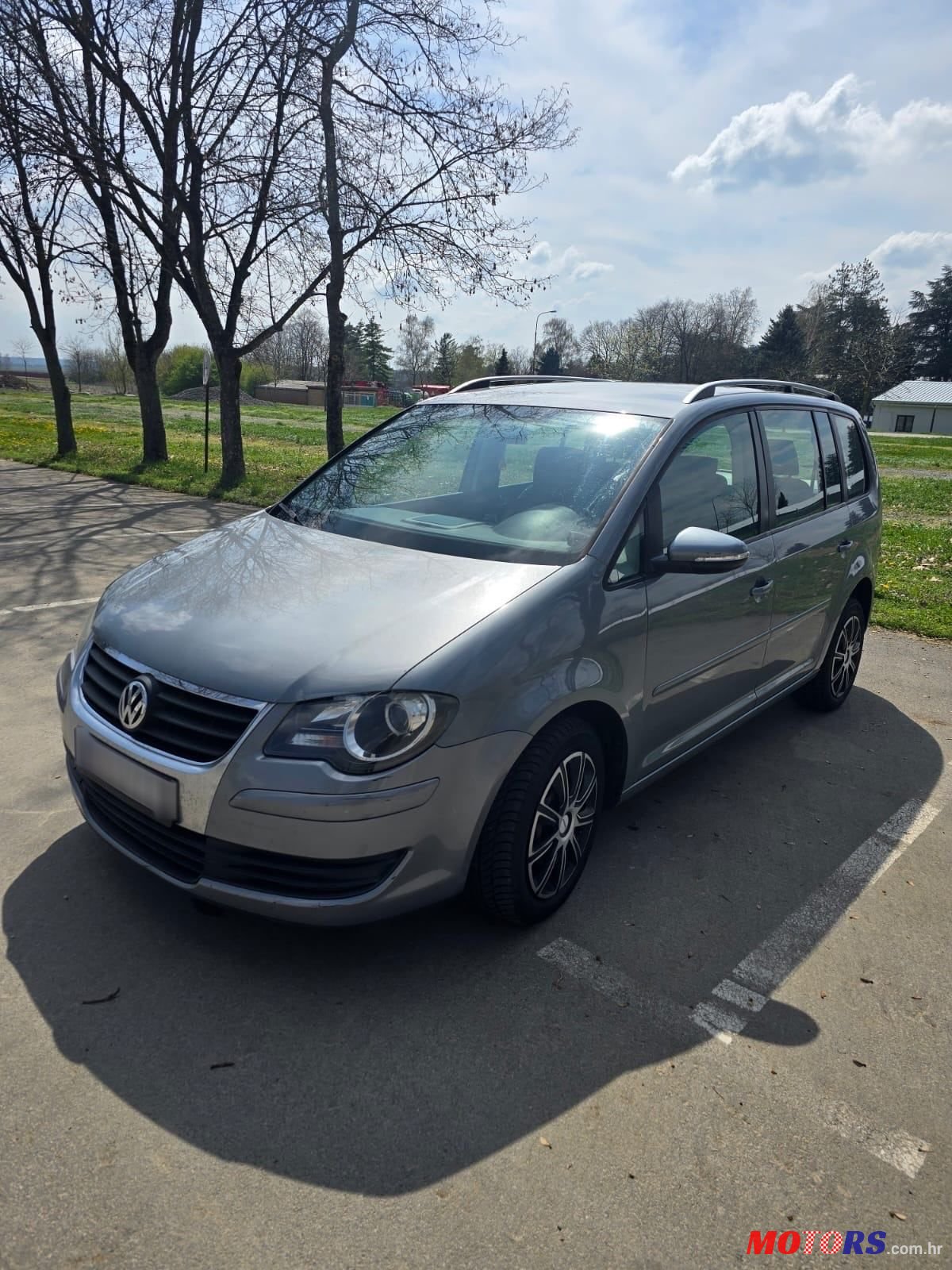 2009' Volkswagen Touran 1,9 Tdi photo #1