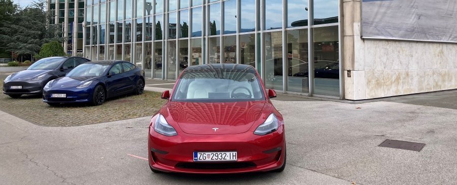 Dobra vijest za ljubitelje čisto električnih automobila: Tesla otvara svoj prvi salon u Hrvatskoj
