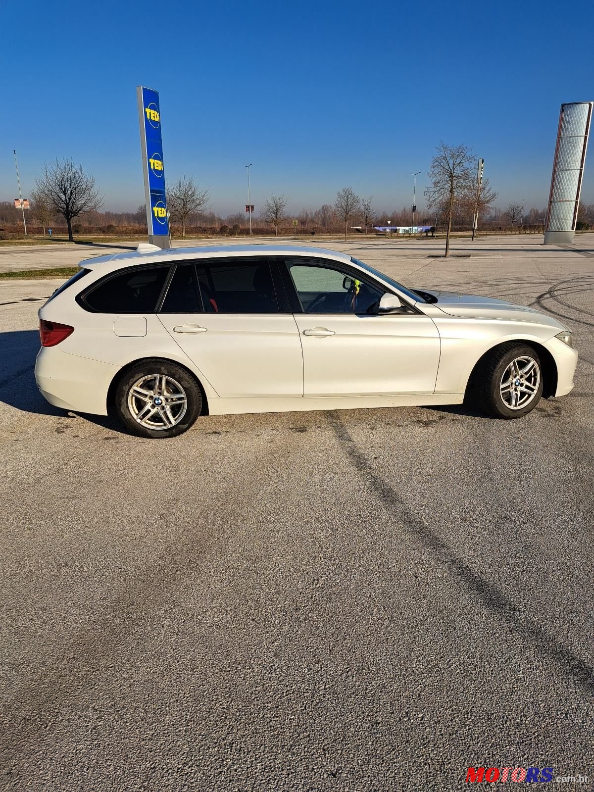 2014' BMW Serija 3 318D photo #5