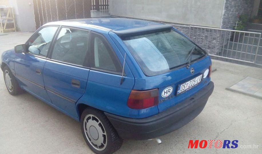 1992' Opel Astra 1.7 D photo #1