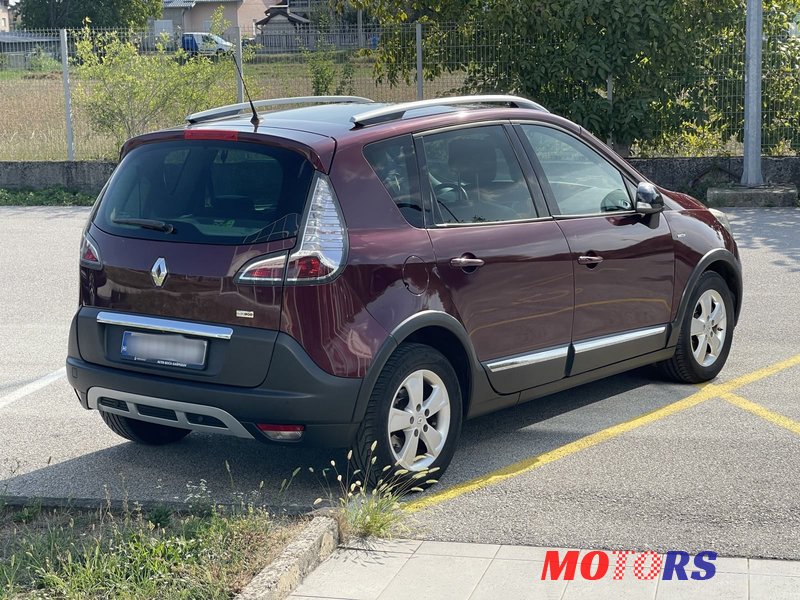 2015' Renault Scenic Dci photo #6