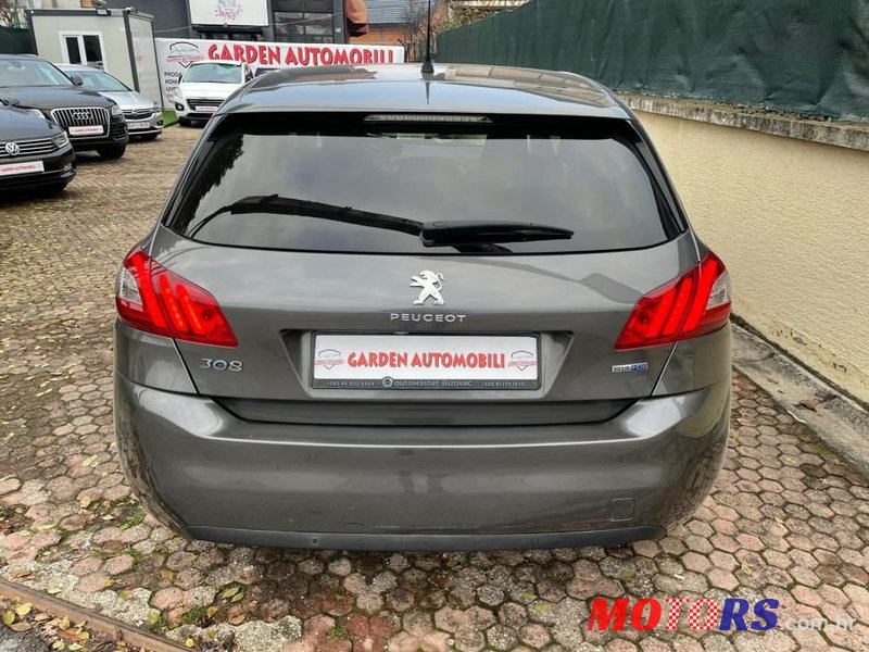 2016' Peugeot 308 photo #6