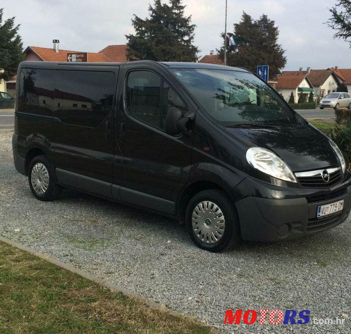 2009' Opel Vivaro 2,0 Cdti photo #2