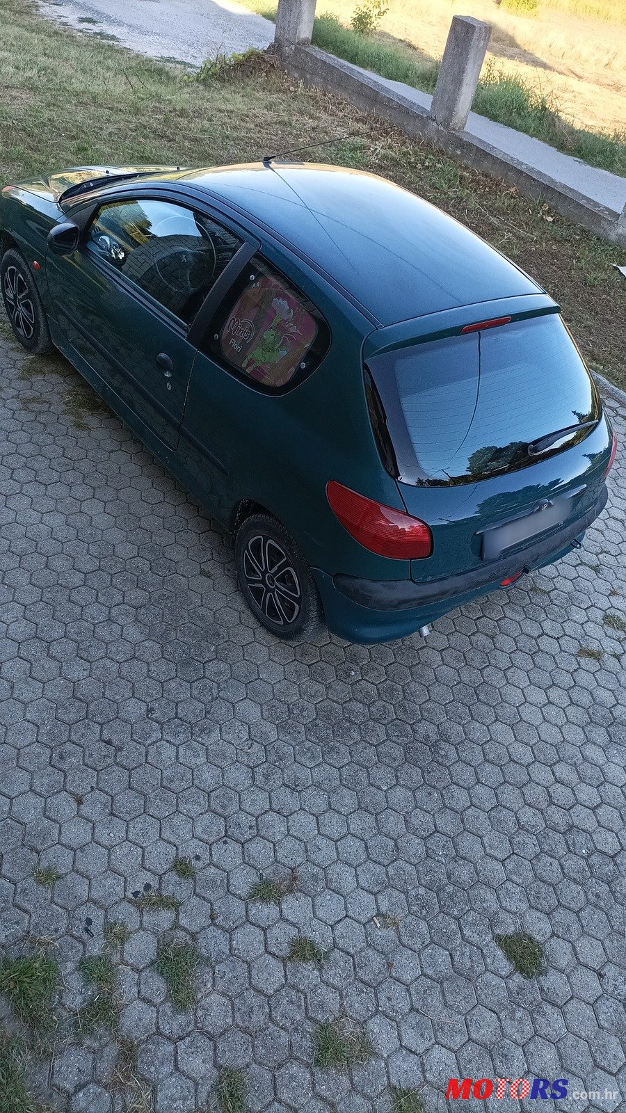 1998' Peugeot 106 photo #1