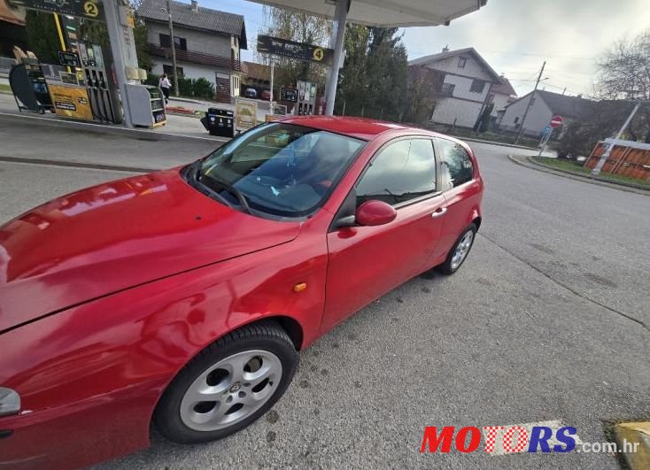 2002' Alfa Romeo 147 1,9 Jtd photo #6