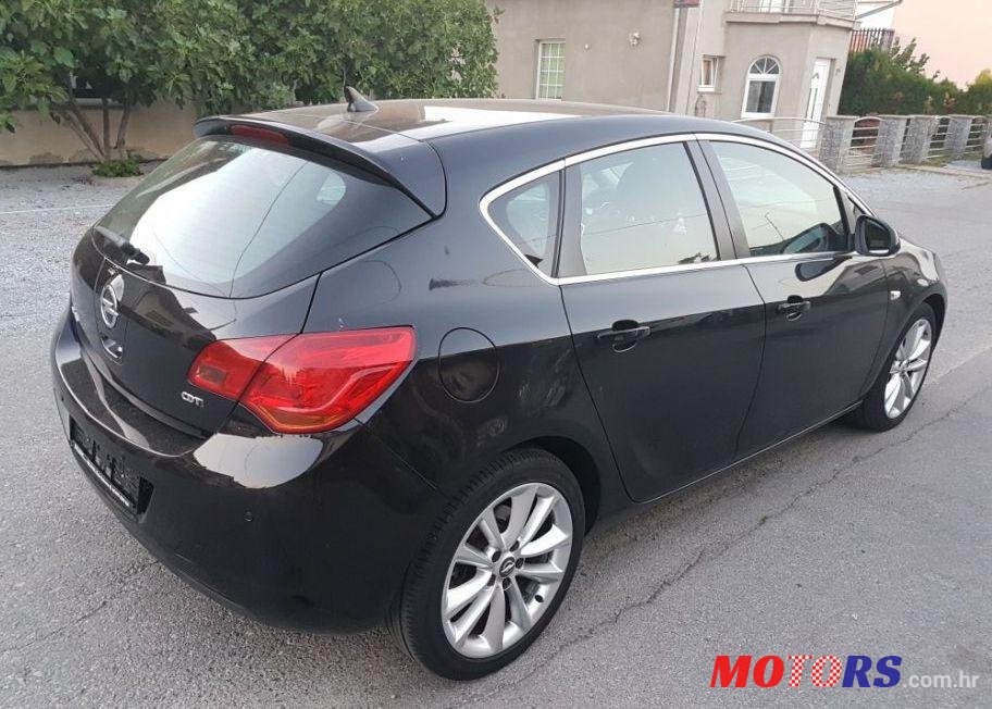 2010' Opel Astra 1,7 Cdti Eco photo #2