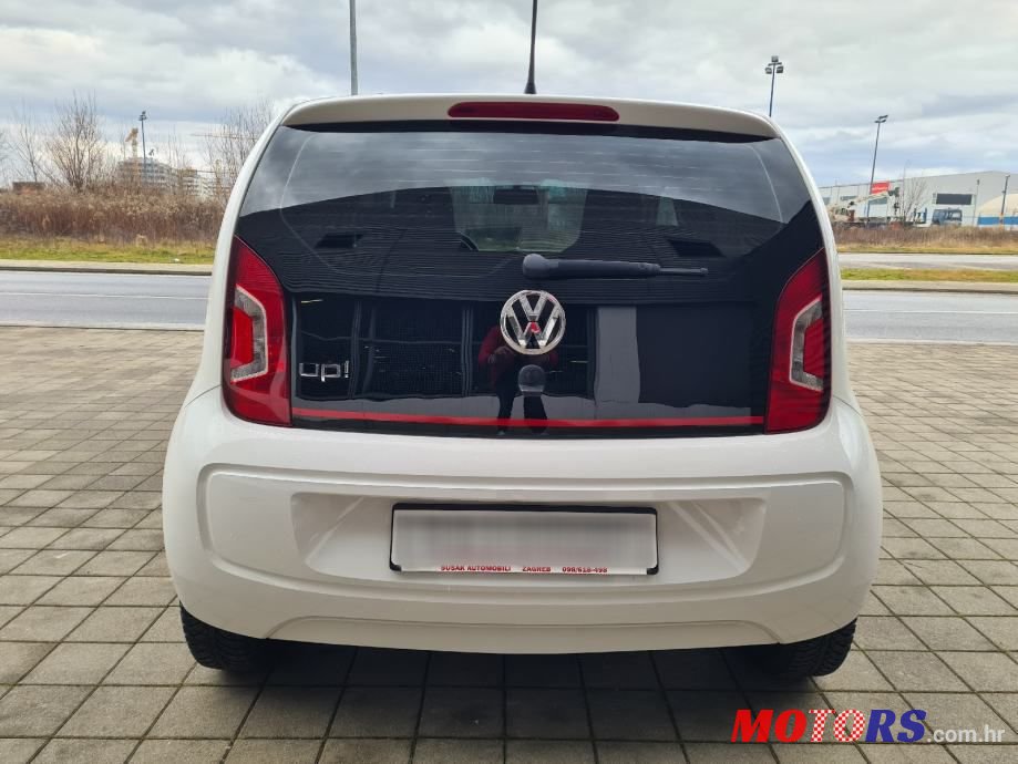 2015' Volkswagen Up! 1,0 Up! photo #4