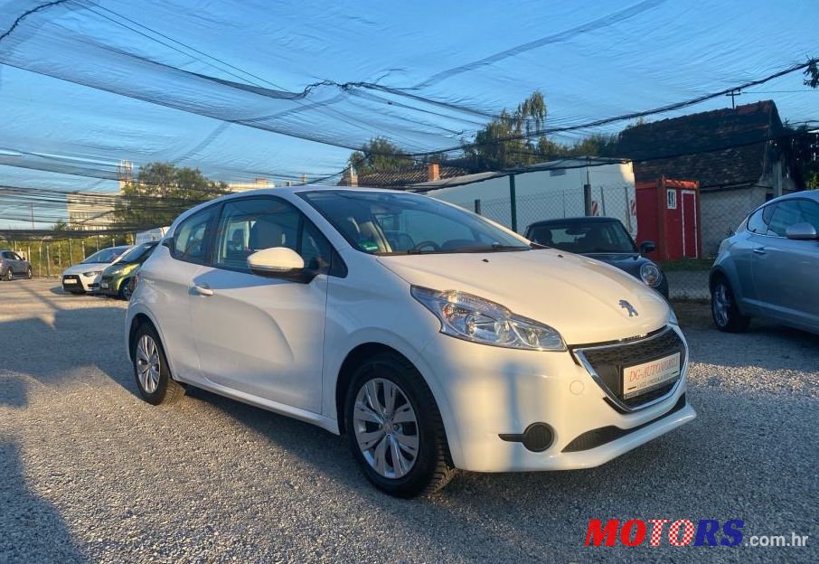 2015' Peugeot 208 1,0 Vti photo #1