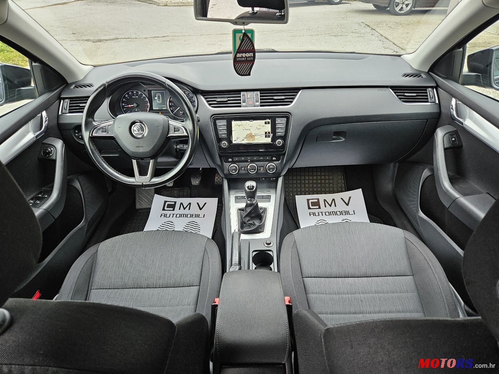 2016' Skoda Octavia Combi photo #2