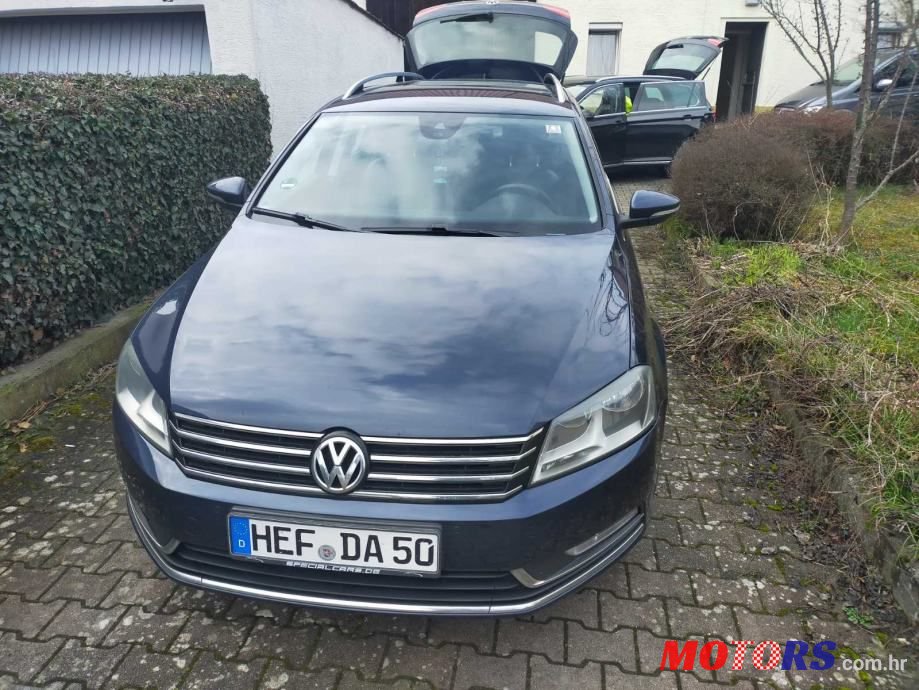 2013' Volkswagen Passat Variant photo #1