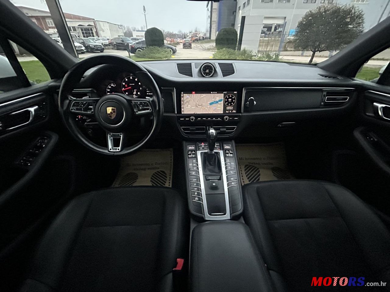 2021' Porsche Macan 2021 photo #4