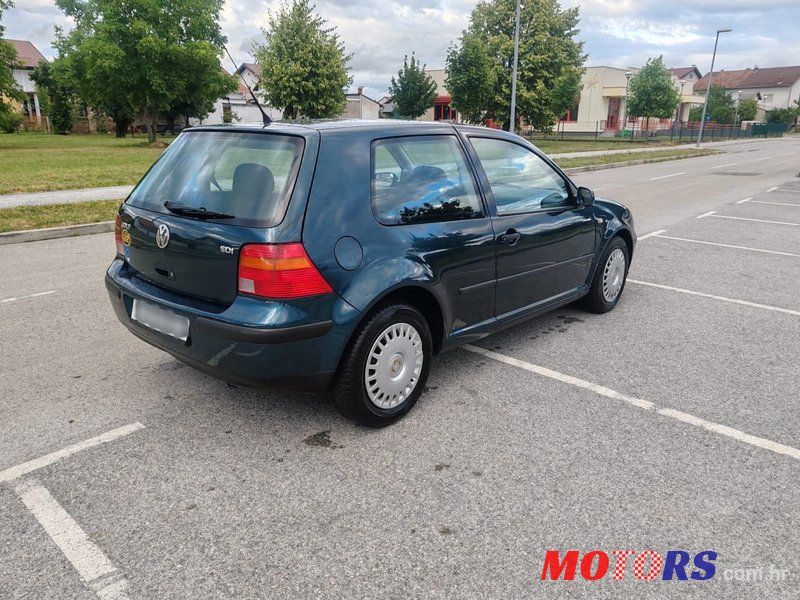 2002' Volkswagen Golf IV 1,9 Sdi photo #4