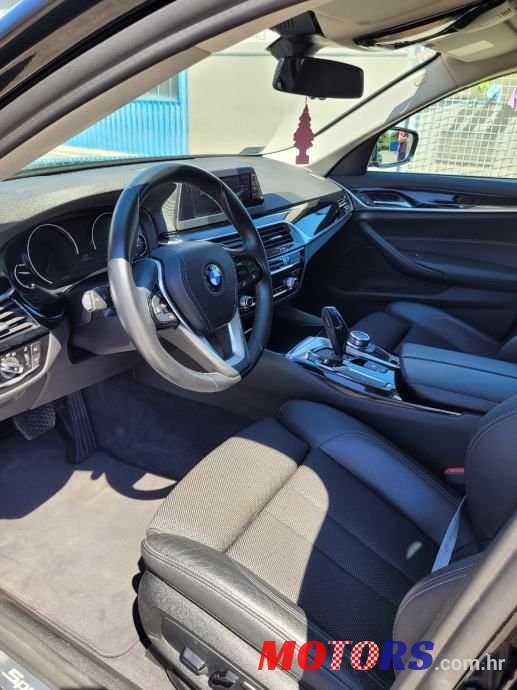 2018' BMW Serija 5 518 D photo #3