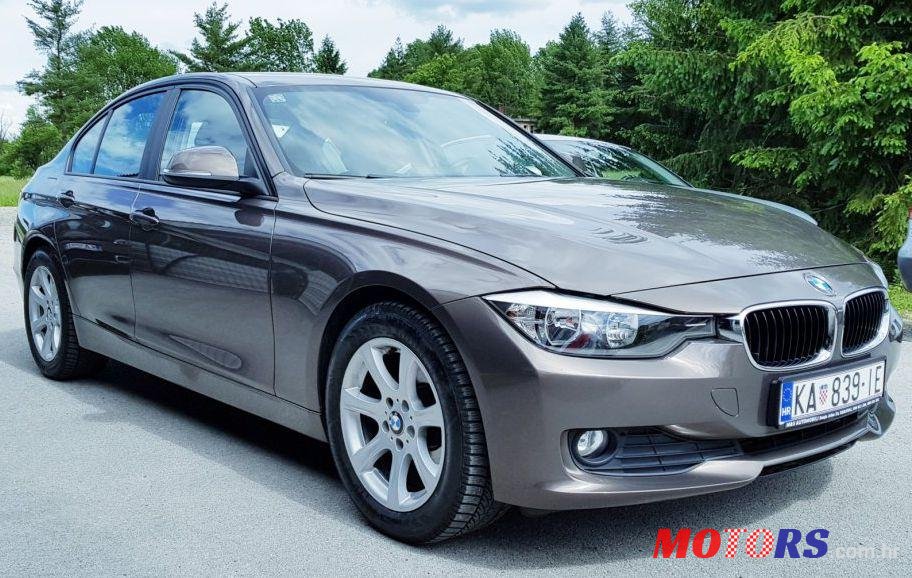 2013' BMW Serija 3 318D photo #1