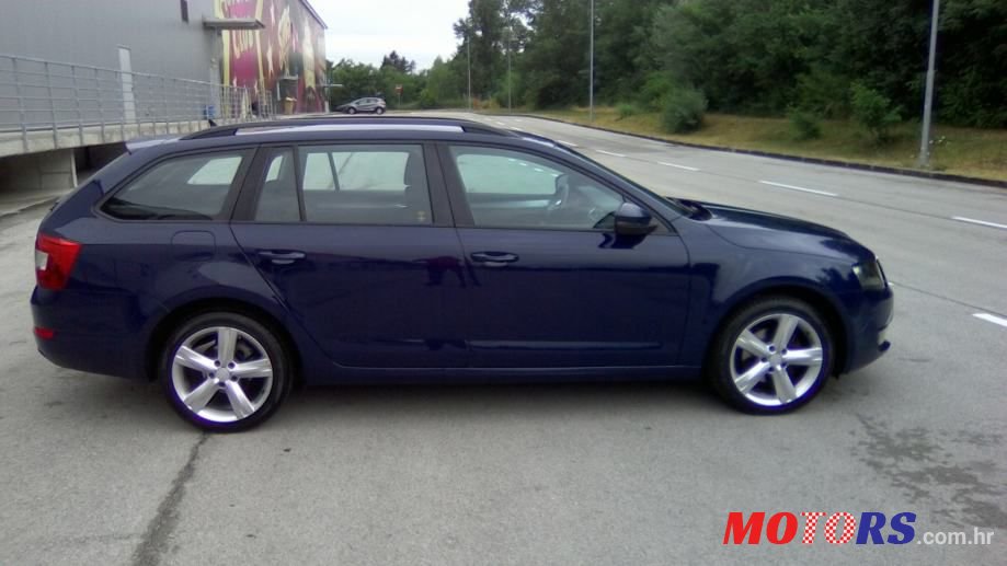 2013' Skoda Octavia Combi photo #5