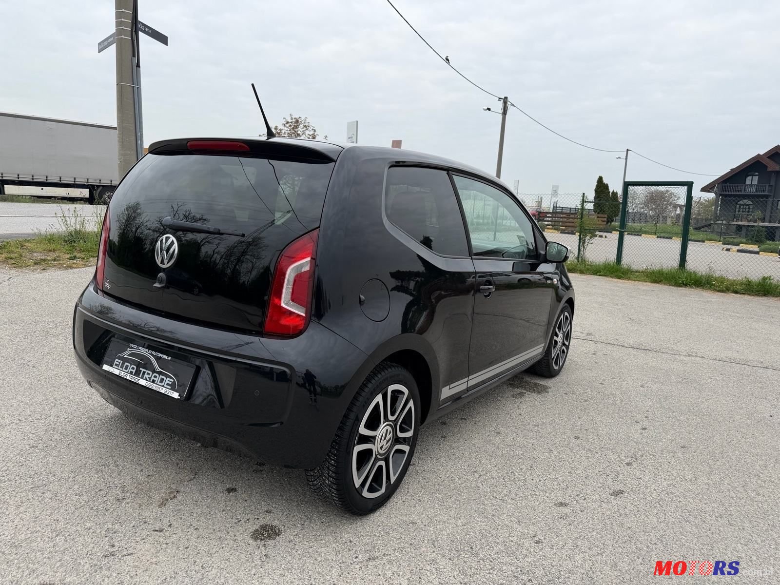 2015' Volkswagen Up! 1,0 Up! photo #5